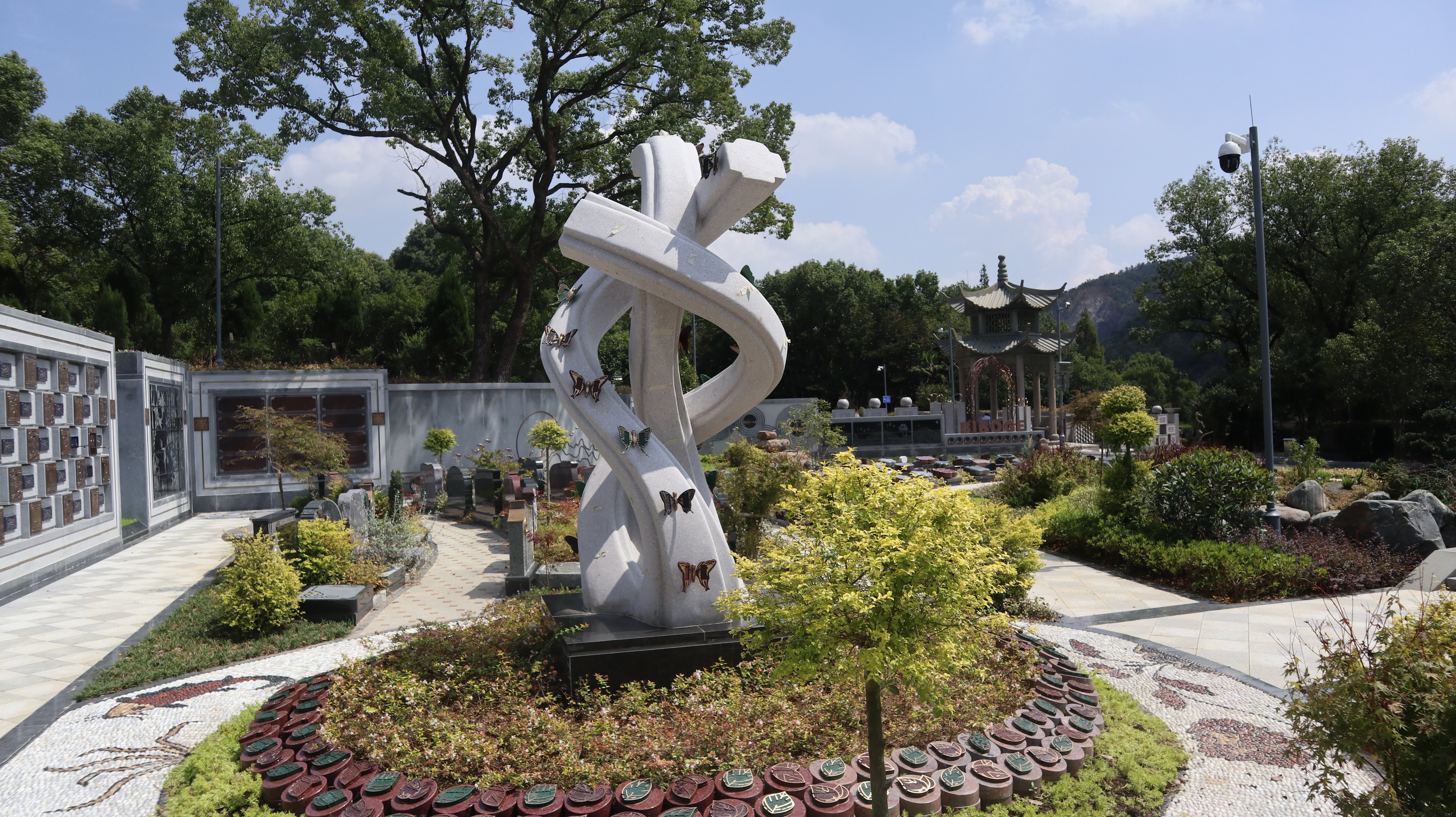 美高梅集团4688am以”微刷新”引领老旧墓园走向绿色生态未来