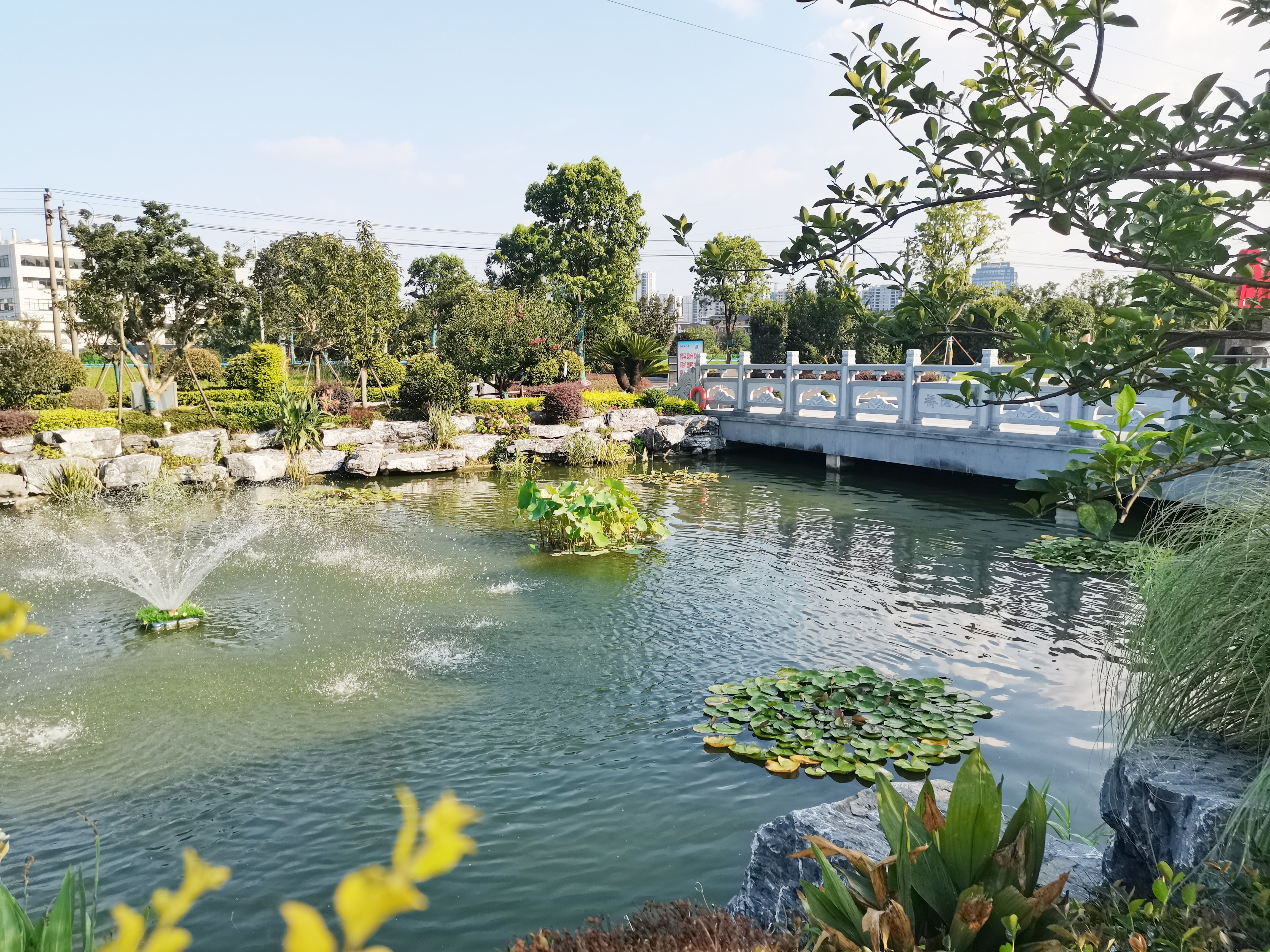 融合古今，，，，，，，，重塑葬文化新风貌