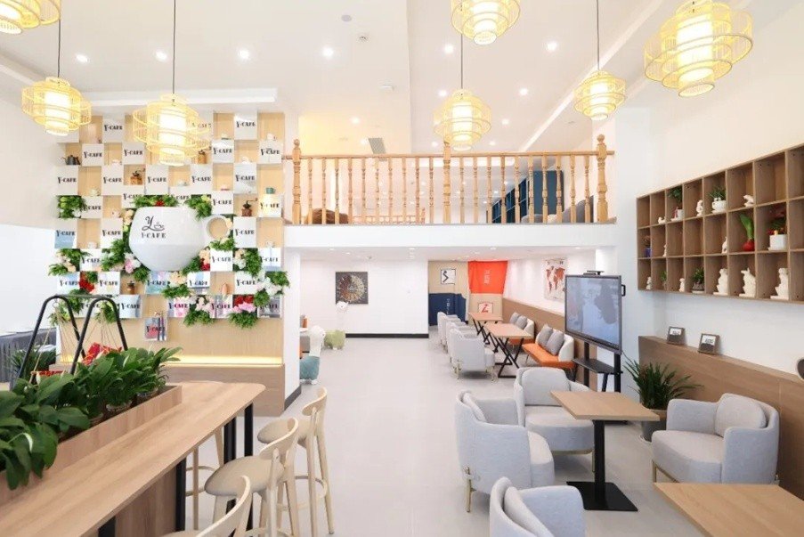 走进 Y·cafe，，，，，，，，邂逅一场味蕾与灵魂的浪漫对话