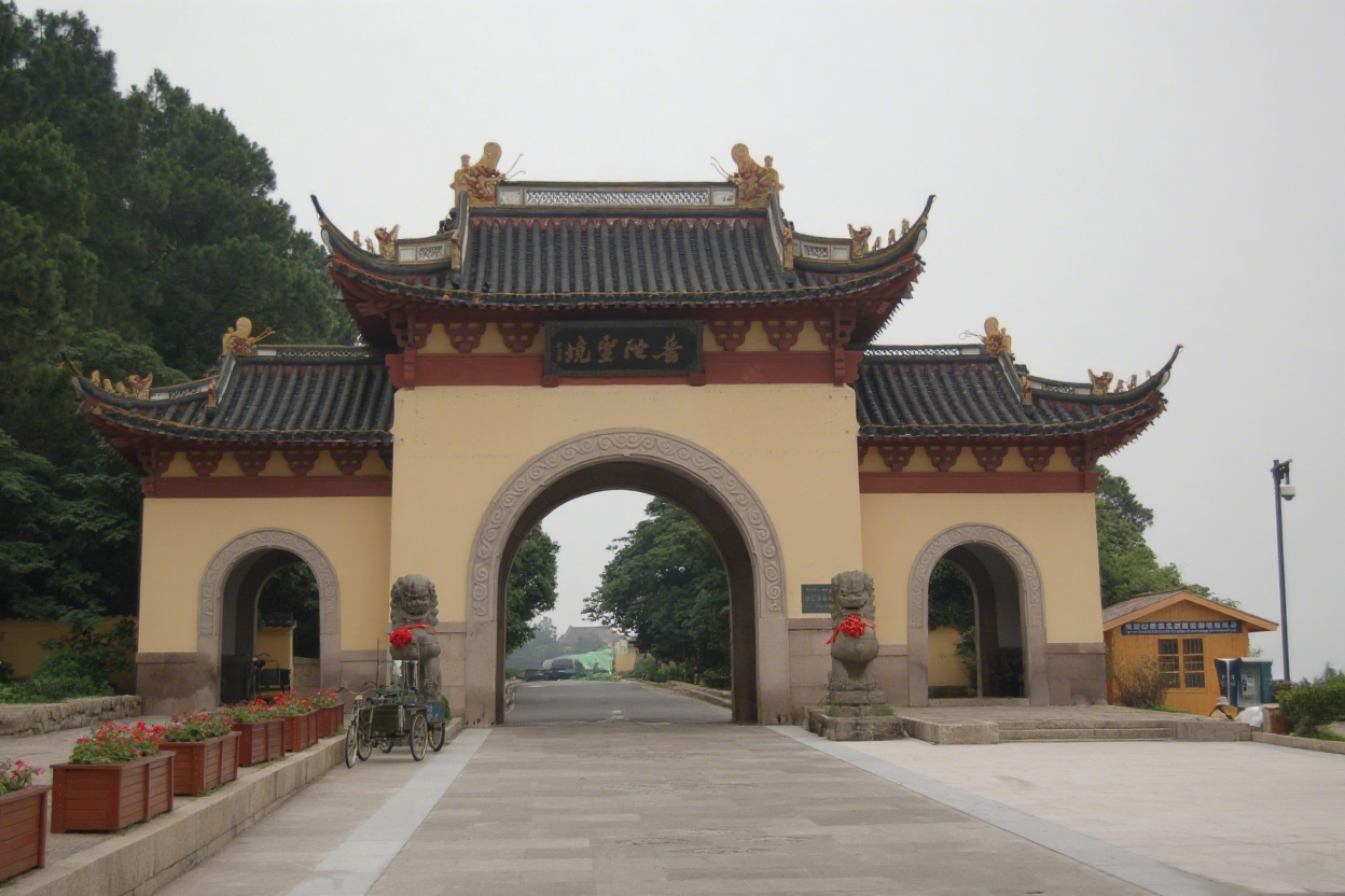 以门楼为笺，，，镌刻时代的匠心诗行